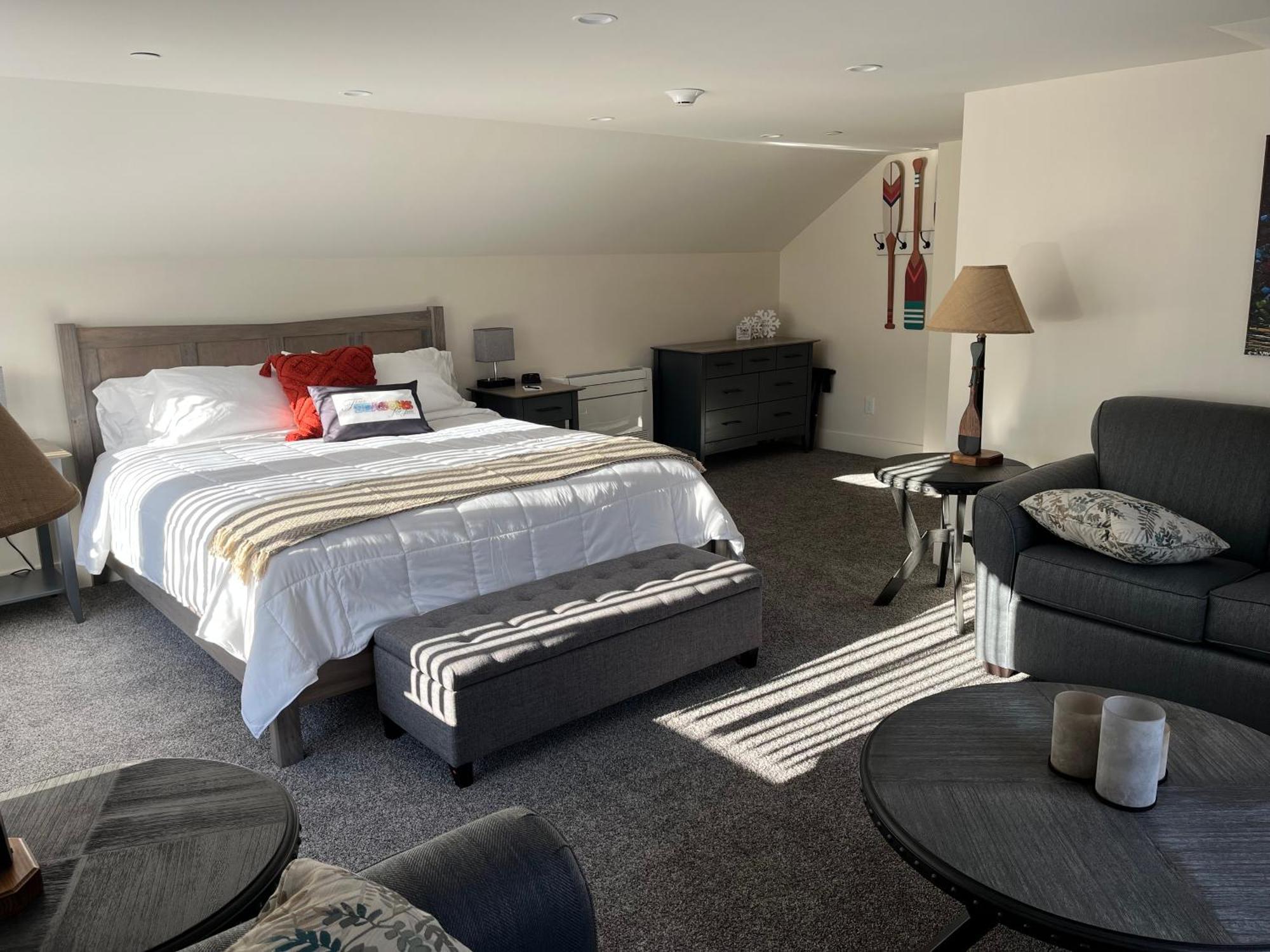Four Seasons For Fun Bed & Breakfast Lakeville Екстер'єр фото